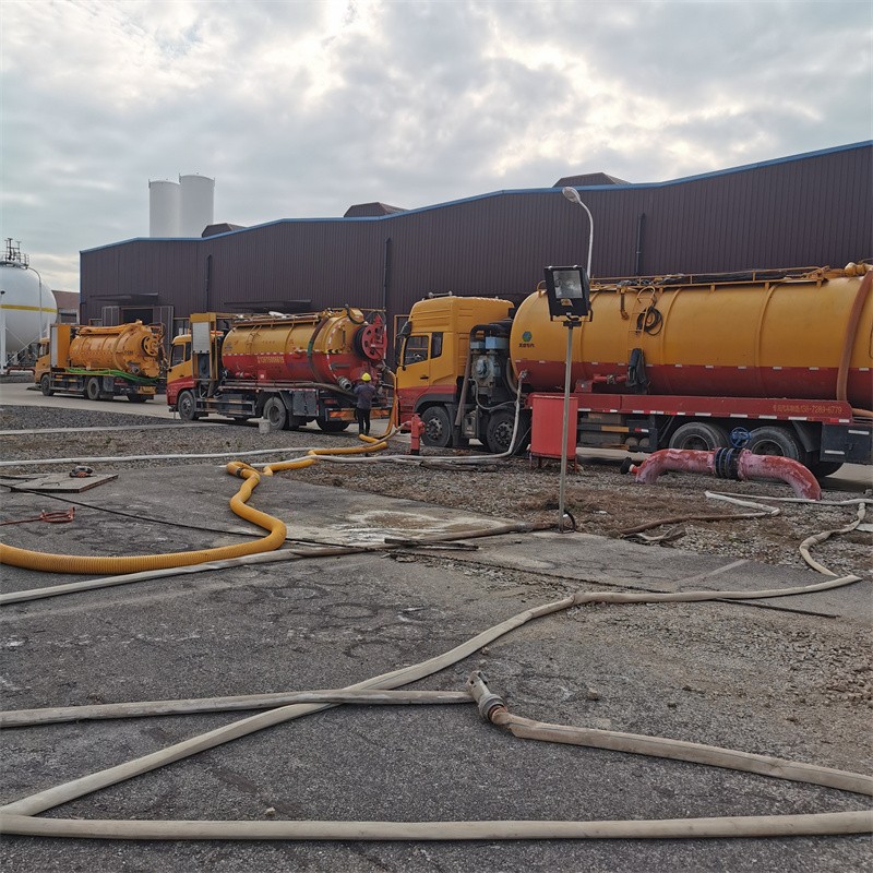 小榄污水池清理